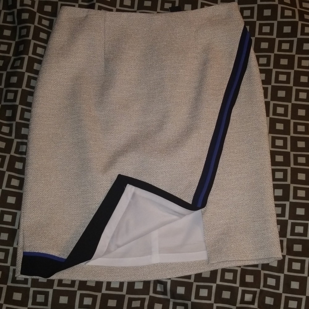 NWT White House Black Market skirt - Picture 5 of 9